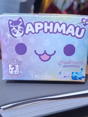 Aphmau MeeMeows Mystery Plush - Lavender & Pastel Blue